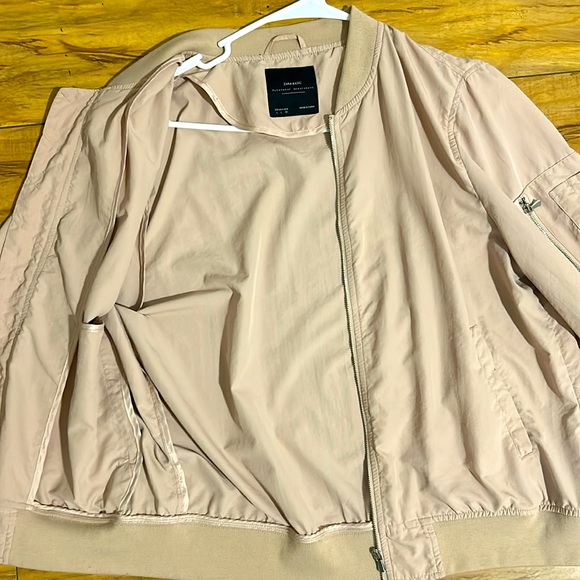 Basic Zip Jacket. - Picture 3 of 6